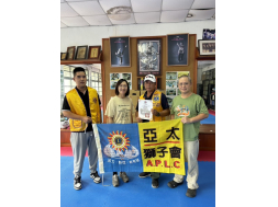 北海岸婚宴會館＂巫前會長＂捐贈20箱物資給弱勢學生家庭