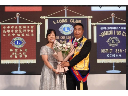 150720 台中市金龍獅子會授證51屆授證紀念暨 第51屆理監事及役職員宣誓就職典禮暨與兄弟會澎湖縣澎湖獅子會結盟50週年 兄弟會高雄市金龍獅子會結盟45周年 姐妹會 大韓民國東馬山獅子會 結盟44周年 兄弟會 屏東縣潮州獅子會 結盟22週年 新任會長 何豐盛獅友